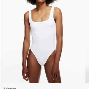 Aritzia ribbed contour bodysuit